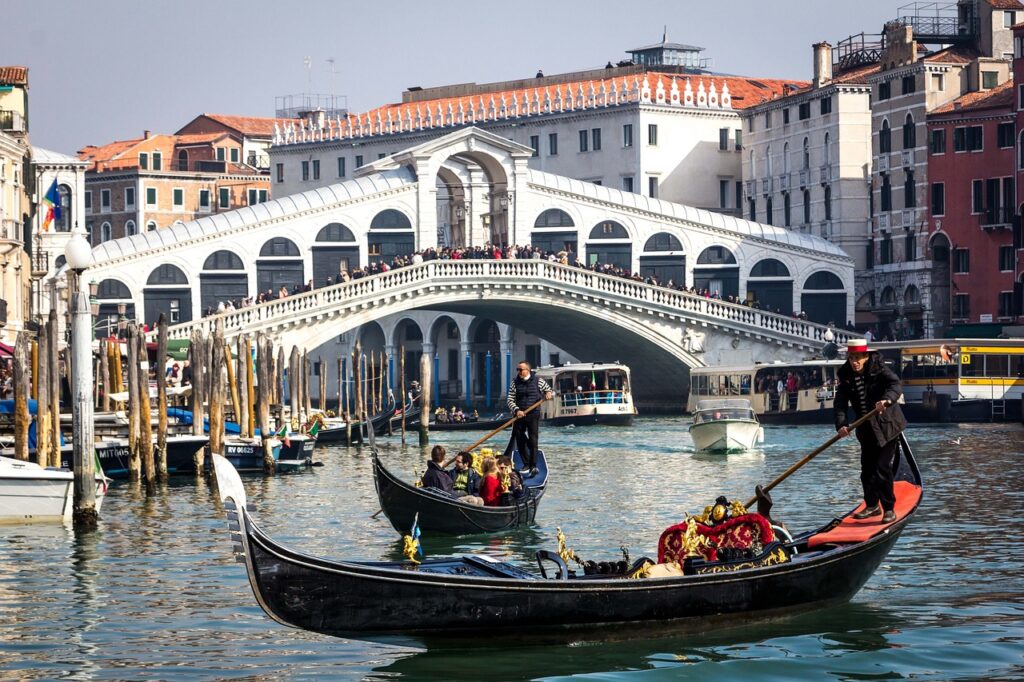 venice, rialto, italy-2085864.jpg