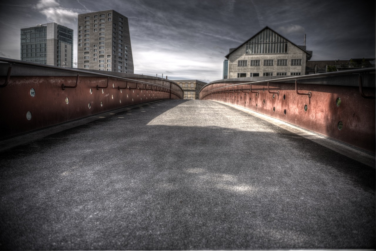 zurich, bridge, switzerland-826348.jpg